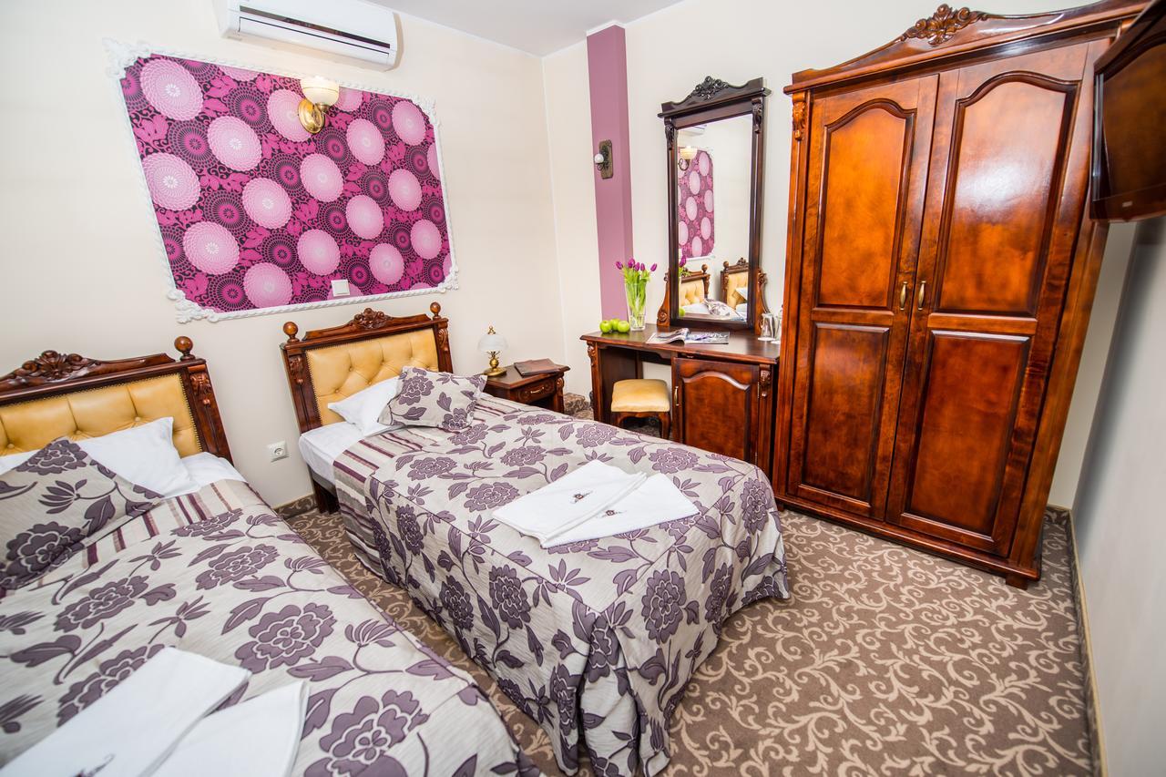 Gniecki Hotel & Restaurant - Hotel Hrubieszow Zimmer foto