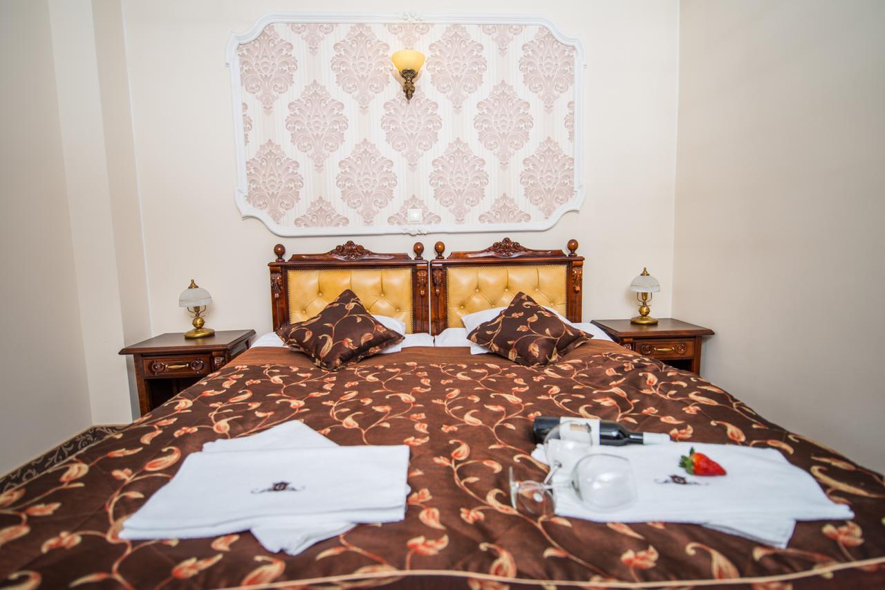 Gniecki Hotel & Restaurant - Hotel Hrubieszow Zimmer foto