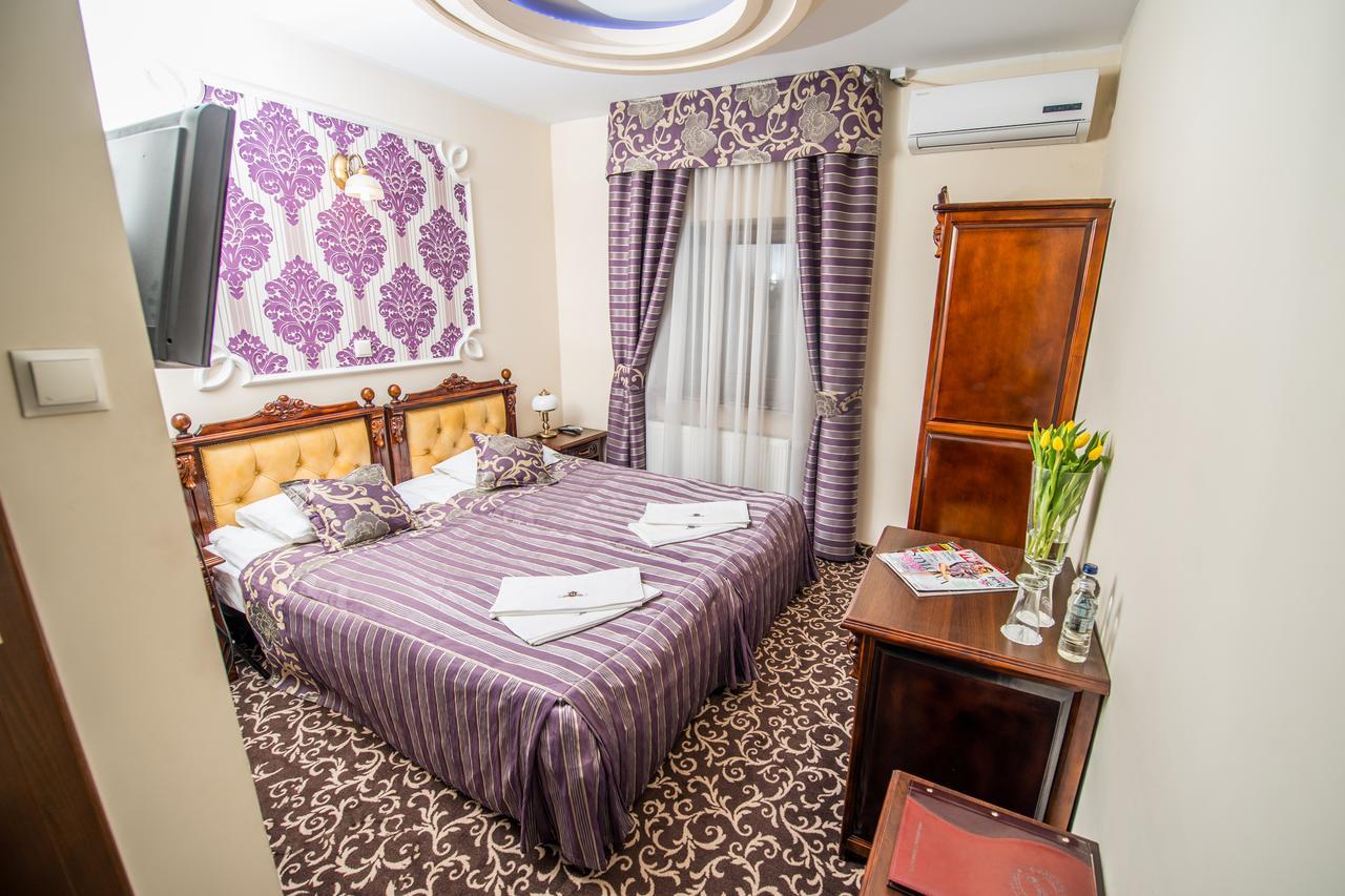 Gniecki Hotel & Restaurant - Hotel Hrubieszow Zimmer foto